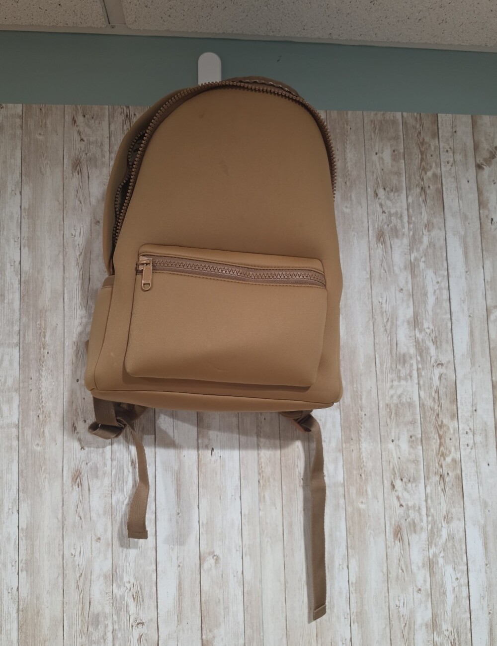 Quince All Day Neoprene Minimalist Travel Essential Mocha Backpack With Pouch